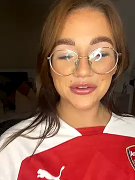 MissPixieRae online show from October 26, 8:59 pm