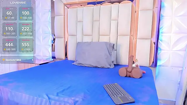 Sarah Adamss online show from November 28, 12:19 pm