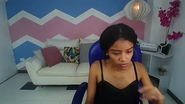 Snapshot of adisson_petite1 chatting on October 12, 5:15 pm adisson petite1 online show from October 12, 5:15 pm