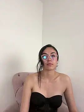 Snapshot of Liaa_sr chatting on October 11, 9:28 pm Liaa sr online show from October 11, 9:28 pm