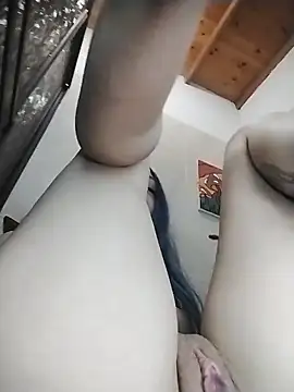 ssssavageee online show from February 15, 7:00 am