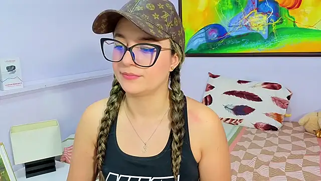 katiaa lovv online show from February 17, 12:15 pm