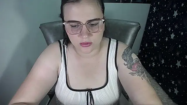 april ass online show from February 8, 10:56 pm