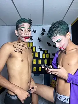 Snapshot of preston_and_slade chatting on October 10, 8:58 pm preston and slade online show from October 10, 8:58 pm