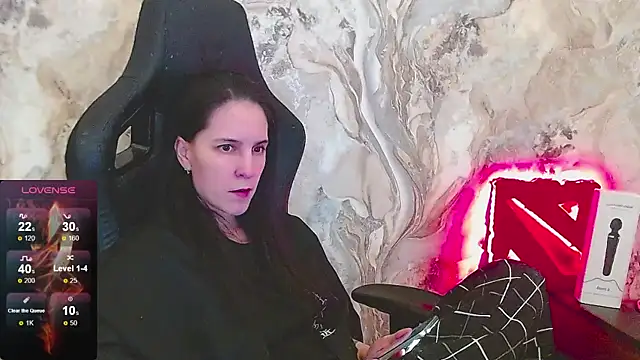 Irwi Tomboy online show from April 26, 2:48 pm