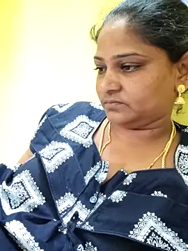 Snapshot of navyasree143 chatting on October 4, 5:24 am navyasree143 online show from October 4, 5:24 am