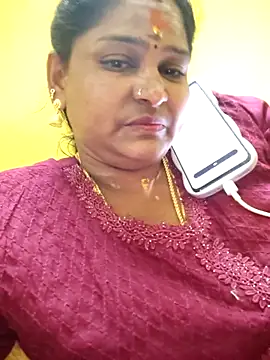 Snapshot of navyasree143 chatting on October 10, 6:18 am navyasree143 online show from October 10, 6:18 am
