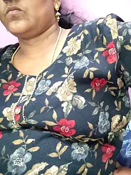Snapshot of navyasree143 chatting on October 2, 3:00 am navyasree143 online show from October 2, 3:00 am