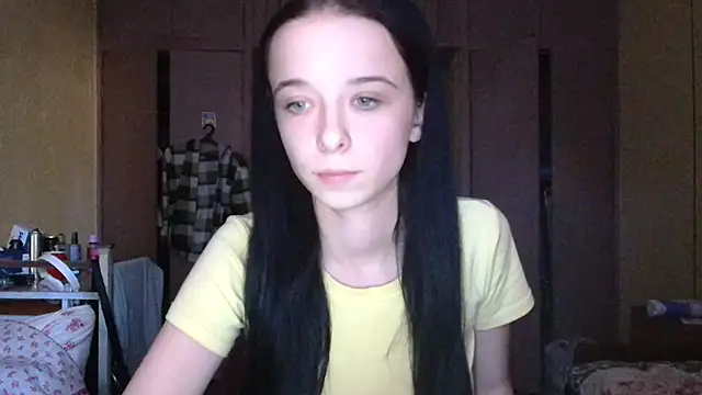 Snapshot of Emilia_Light chatting on October 4, 5:57 am Emilia Light online show from October 4, 5:57 am