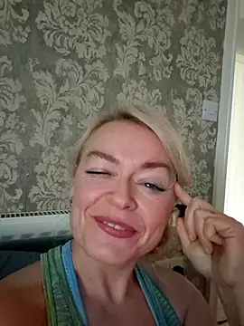 Snapshot of demidelightfulxx chatting on October 1, 12:54 pm demidelightfulxx online show from October 1, 12:54 pm