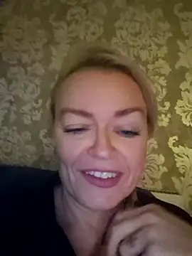 Snapshot of demidelightfulxx chatting on October 15, 7:11 am demidelightfulxx online show from October 15, 7:11 am