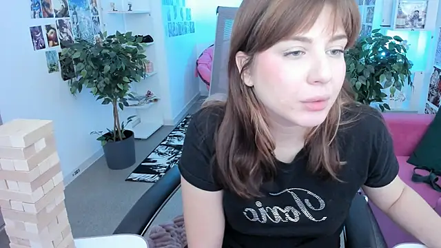 FameyBlum online show from October 15, 9:23 am