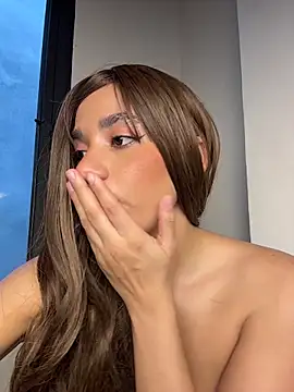 Capricho 01 online show from February 18, 8:30 pm