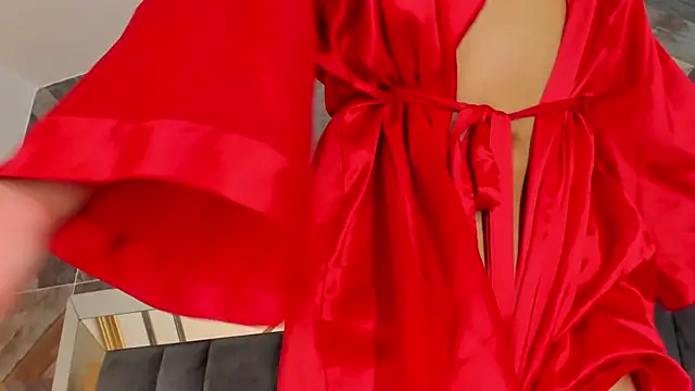 NaylaGrey online show from November 4, 1:27 pm