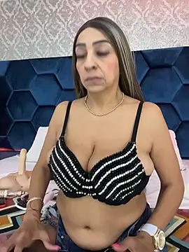 Angelina Roa online show from July 20, 2:19 pm