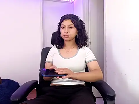 Ivonnybonn online show from September 25, 10:07 pm