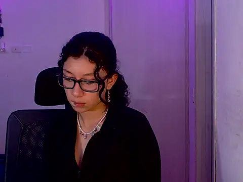 Ivonnybonn online show from January 8, 4:27 am