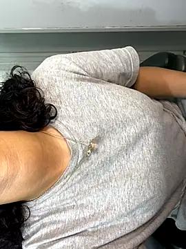 Ivonnybonn online show from October 6, 12:27 am