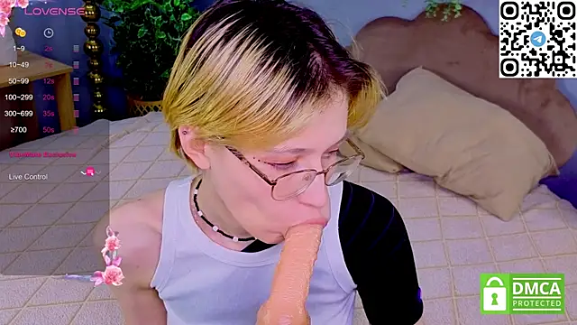 Sharlikiss online show from April 17, 3:36 pm