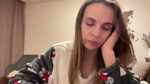 AnnieLove7722 online show from October 13, 11:07 pm