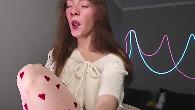 Snapshot of Why_me_stella chatting on October 10, 10:36 pm Why me stella online show from October 10, 10:36 pm