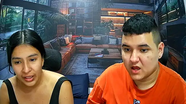 Snapshot of Charly_and_laura chatting on October 2, 8:36 pm Charly and laura online show from October 2, 8:36 pm
