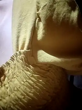 bree-zz online show from April 23, 10:34 pm