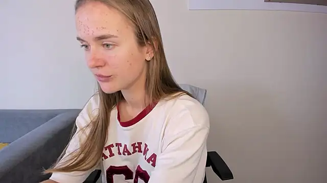 LilMary  online show from November 5, 8:52 am