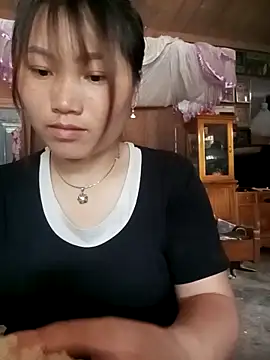 min-xinh online show from February 28, 8:36 am