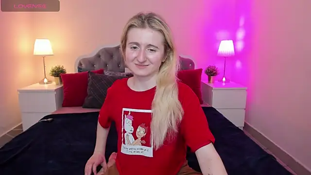 CamillaDreamer online show from November 3, 4:55 pm