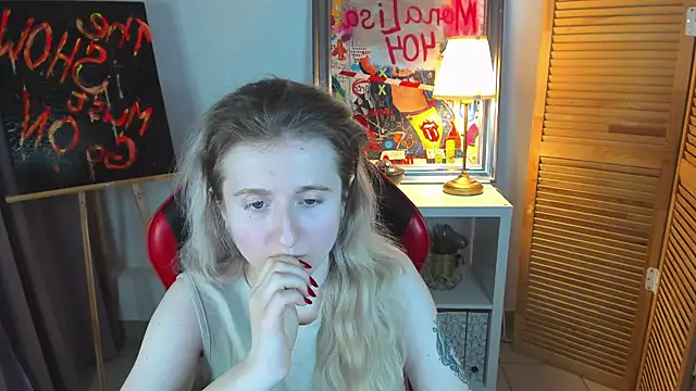 CamillaDreamer online show from April 6, 4:30 pm