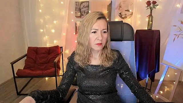 DonnaSmitth online show from February 13, 7:15 pm