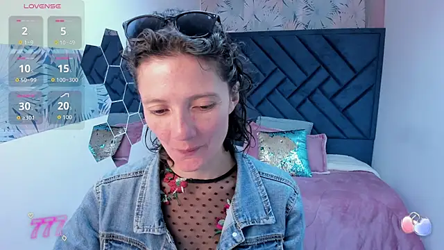 Valery More   online show from May 28, 1:09 pm