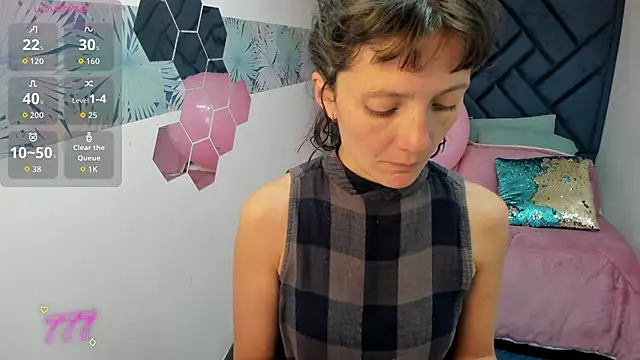 Valery More   online show from June 5, 1:06 pm