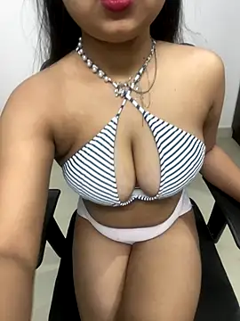 soniyaverma00 online show from December 15, 8:08 am