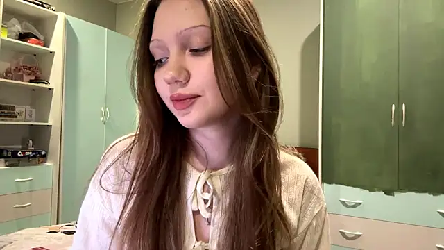 Snapshot of EmiIyKitty chatting on September 27, 8:38 pm EmiIyKitty online show from September 27, 8:38 pm
