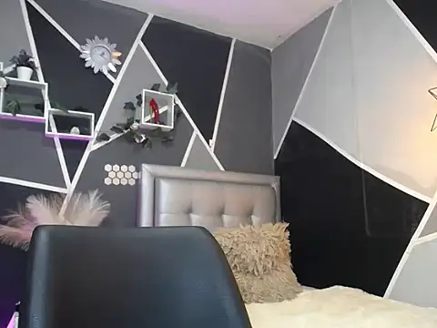 Snapshot of mia_star_2 chatting on October 15, 4:59 am mia star 2 online show from October 15, 4:59 am