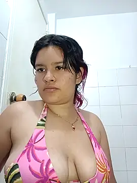 Snapshot of Beba_102 chatting on October 6, 11:31 pm Beba 102 online show from October 6, 11:31 pm