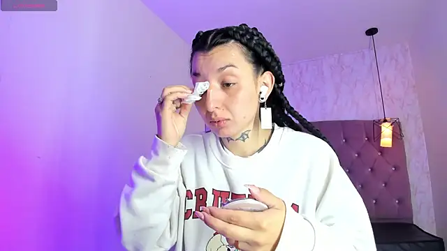 Iris  77 online show from December 3, 12:51 pm