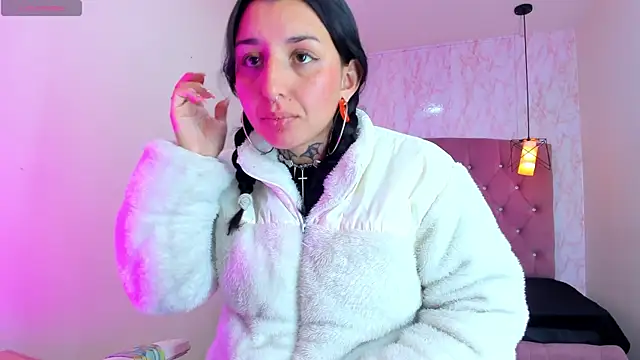 Iris  77 online show from November 17, 3:02 pm