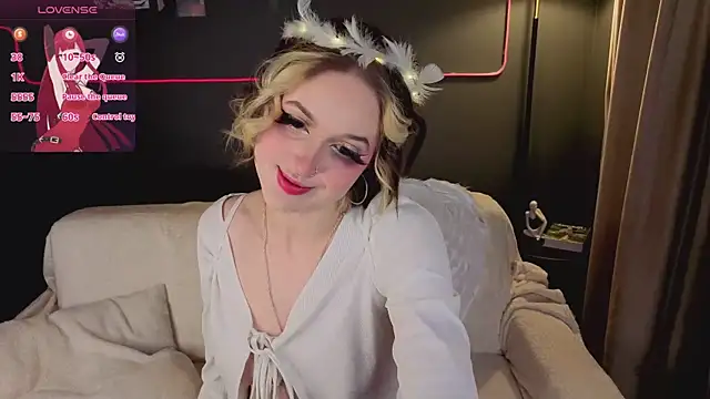 luna son online show from March 22, 9:32 pm