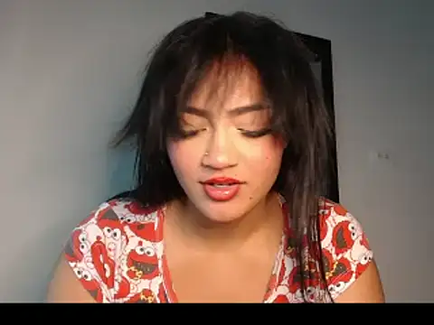 Snapshot of who_is_milyxx chatting on October 4, 12:22 pm who is milyxx online show from October 4, 12:22 pm