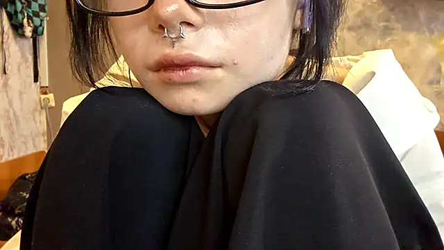 Beeping Creature online show from December 4, 10:06 am