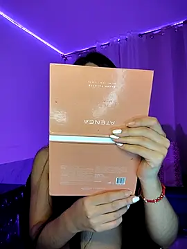 tamara vald online show from December 14, 3:45 am