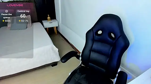 Maya Rivers online show from December 2, 6:04 am