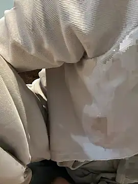 lee ly online show from January 15, 5:02 am