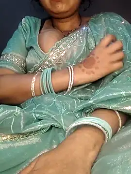 Hot  bhabhi 99 online show from June 10, 4:00 am