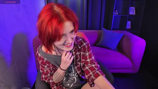 Snapshot of Freirenee chatting on October 12, 1:57 pm Freirenee online show from October 12, 1:57 pm