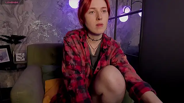 Snapshot of Freirenee chatting on October 18, 2:42 pm Freirenee online show from October 18, 2:42 pm