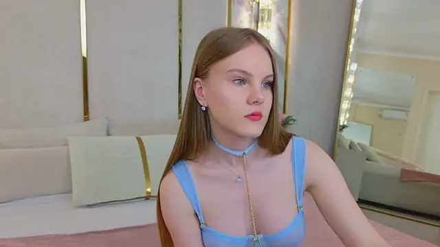 Lili Lohan online show from June 9, 5:18 am